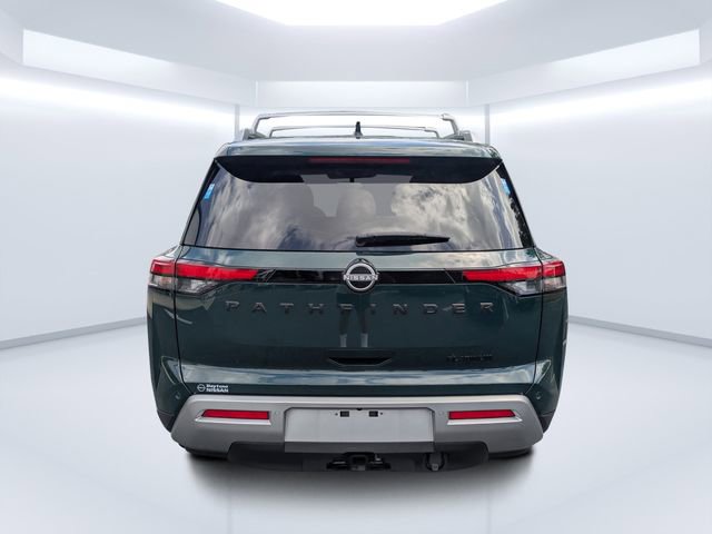 Used 2024 Nissan Pathfinder Platinum w/ Black Appearance Package image 4