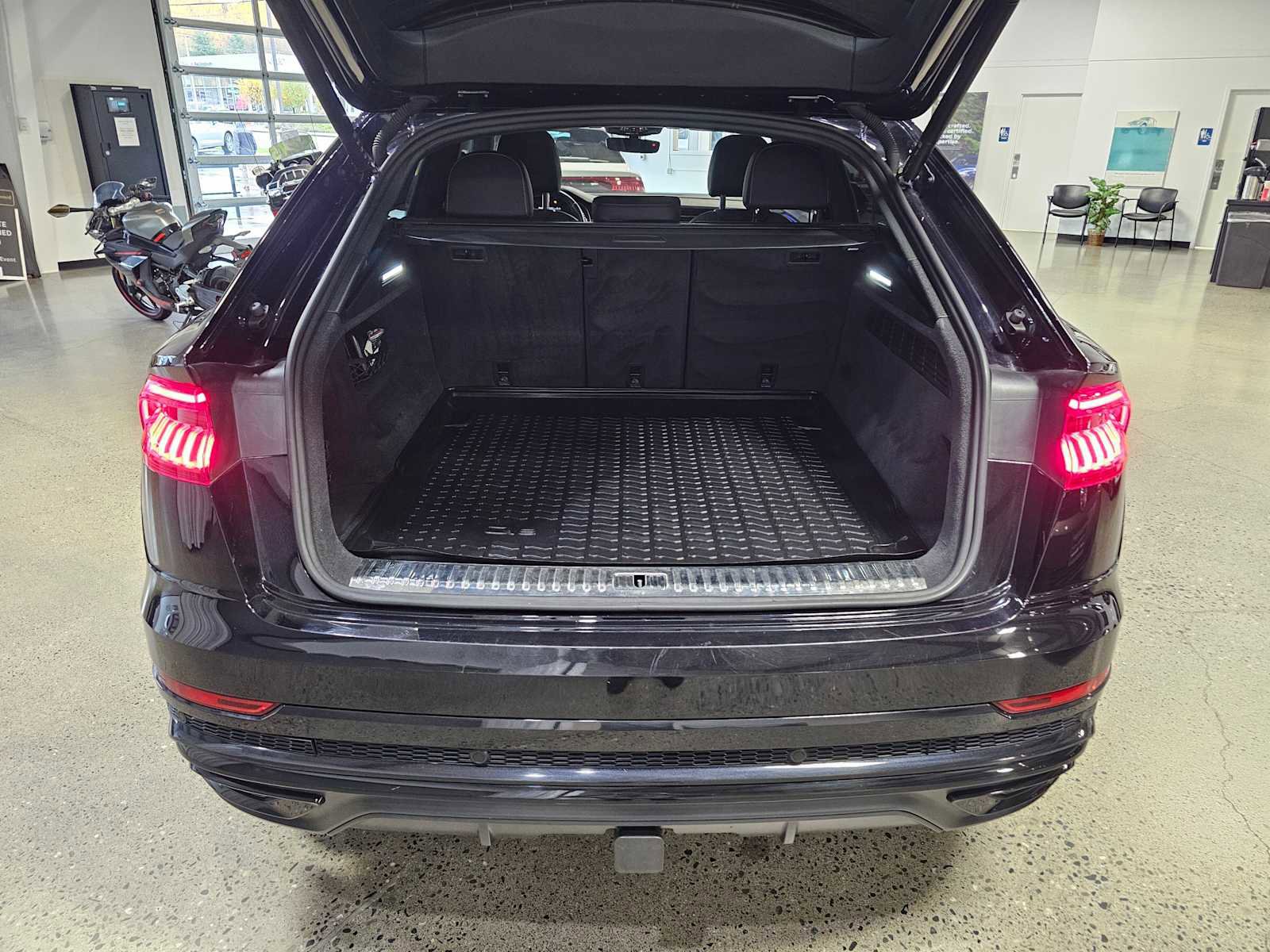 Used 2021 Audi Q8 Premium Plus w/ Premium Plus Package image 14