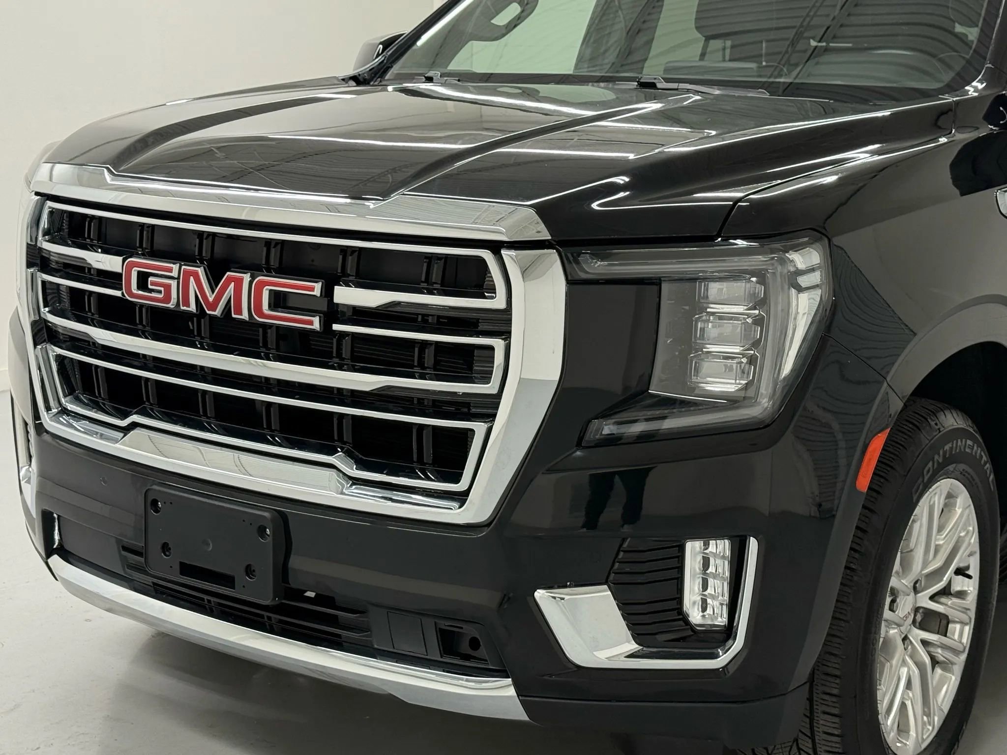 Used 2024 GMC Yukon SLT image 16