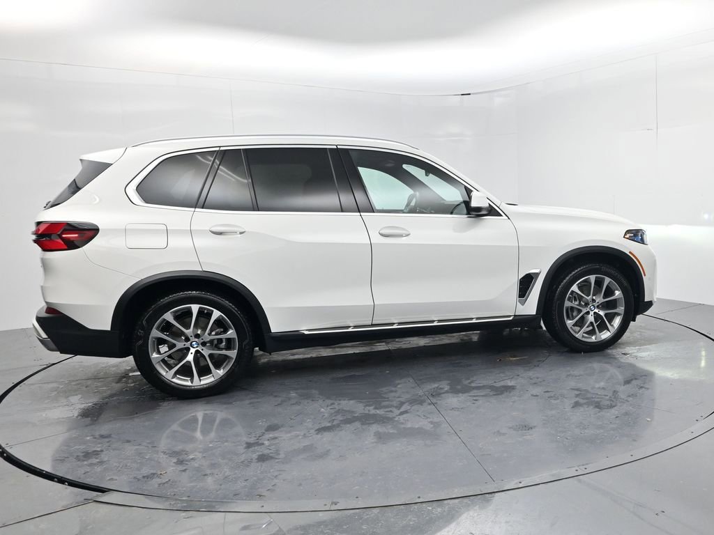 Used 2026 BMW X5 xDrive40i image 8