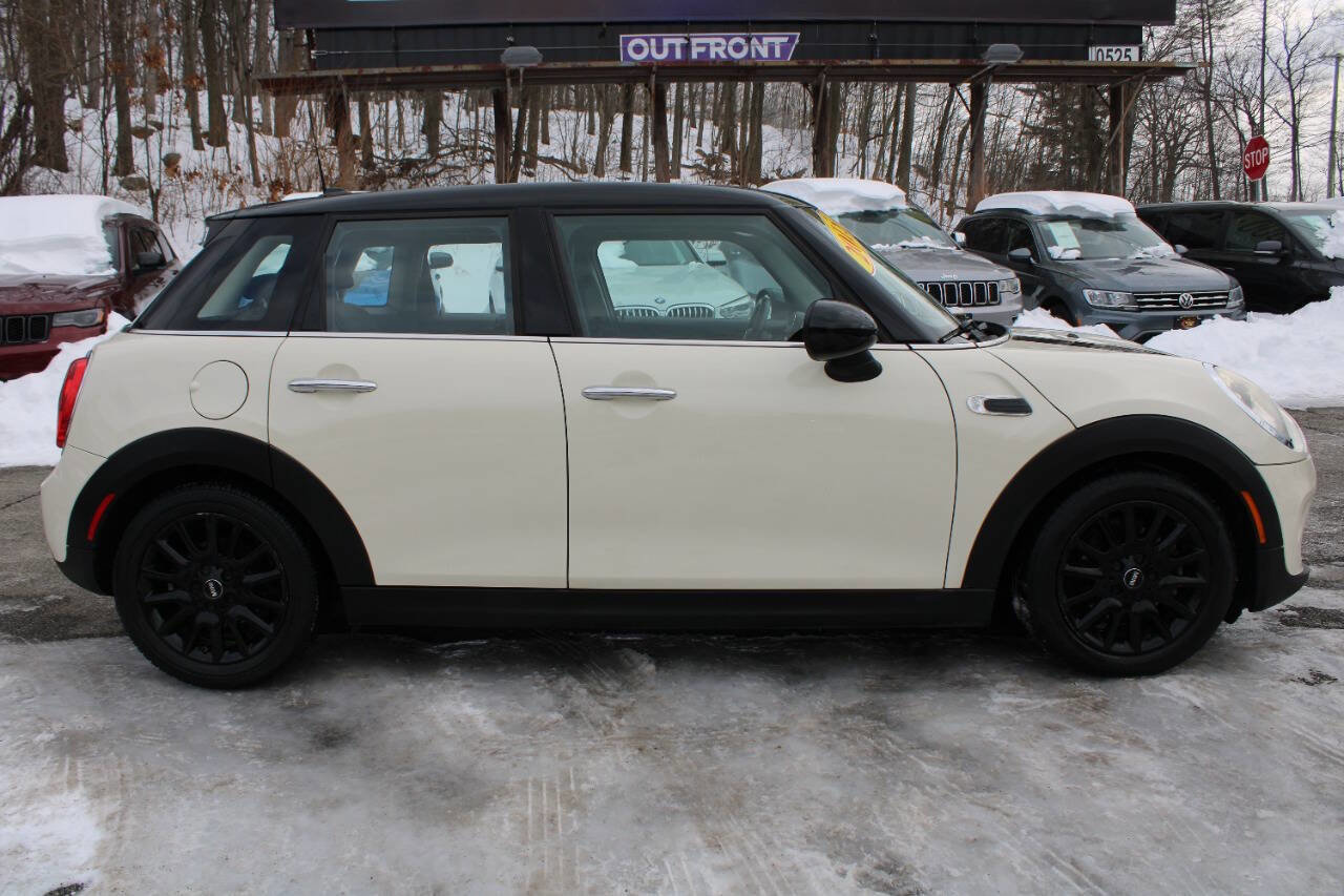 Used 2015 MINI Cooper 4-Door Hardtop image 6