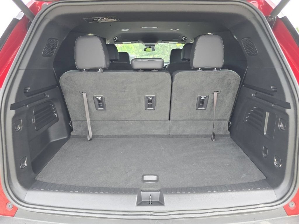 Used 2024 Chevrolet Traverse LT w/ LPO, Floor Liner Package AWD/4WD image 18