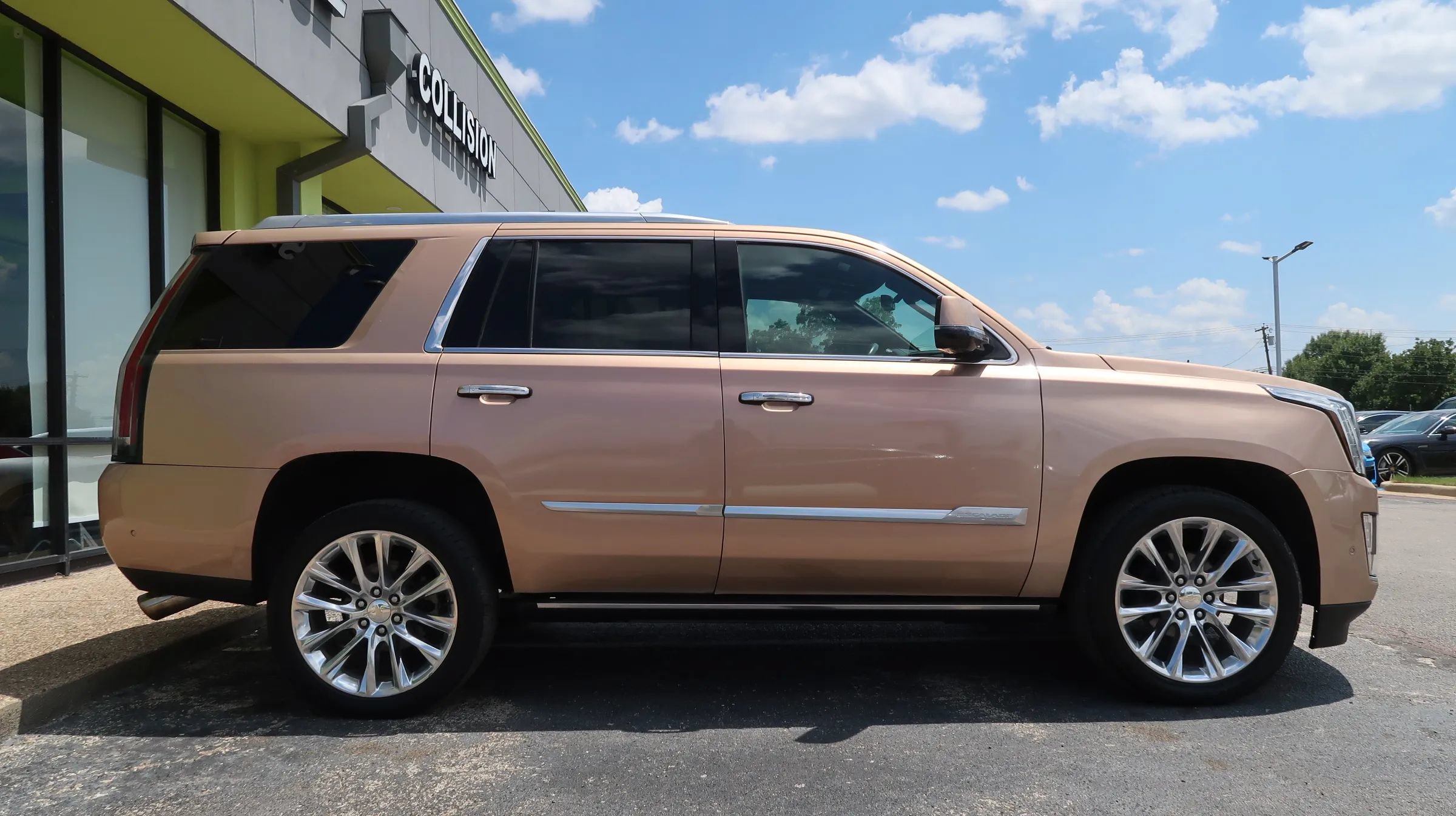 Used 2020 Cadillac Escalade Platinum AWD/4WD image 8