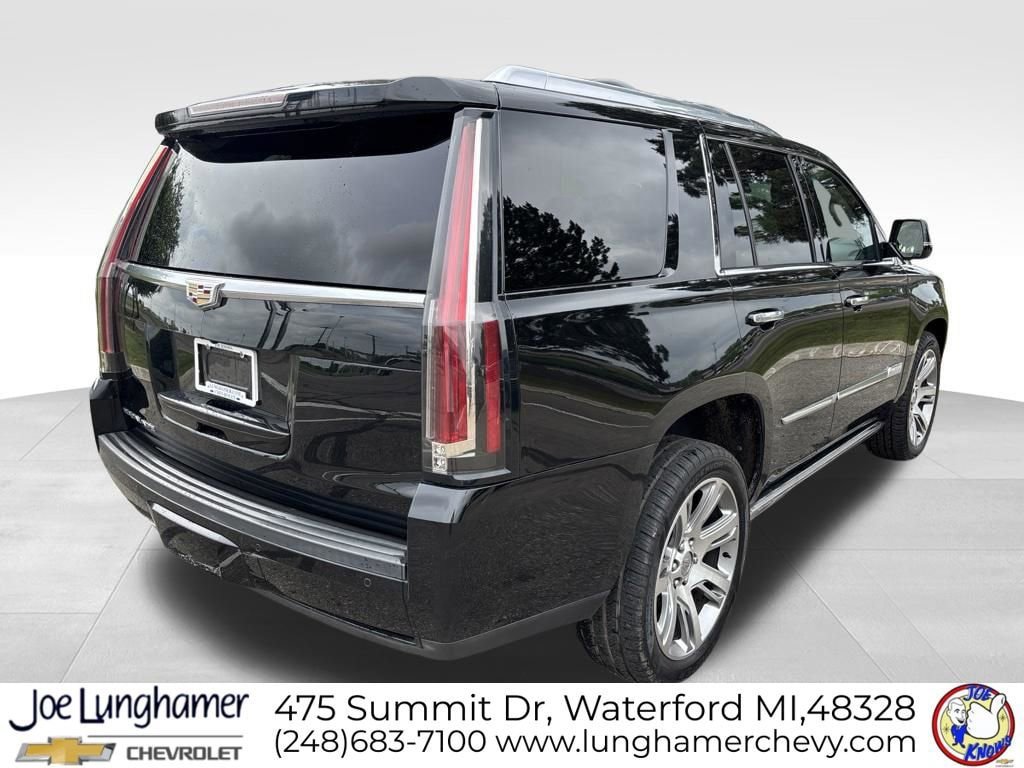 Used 2016 Cadillac Escalade Premium AWD/4WD image 3