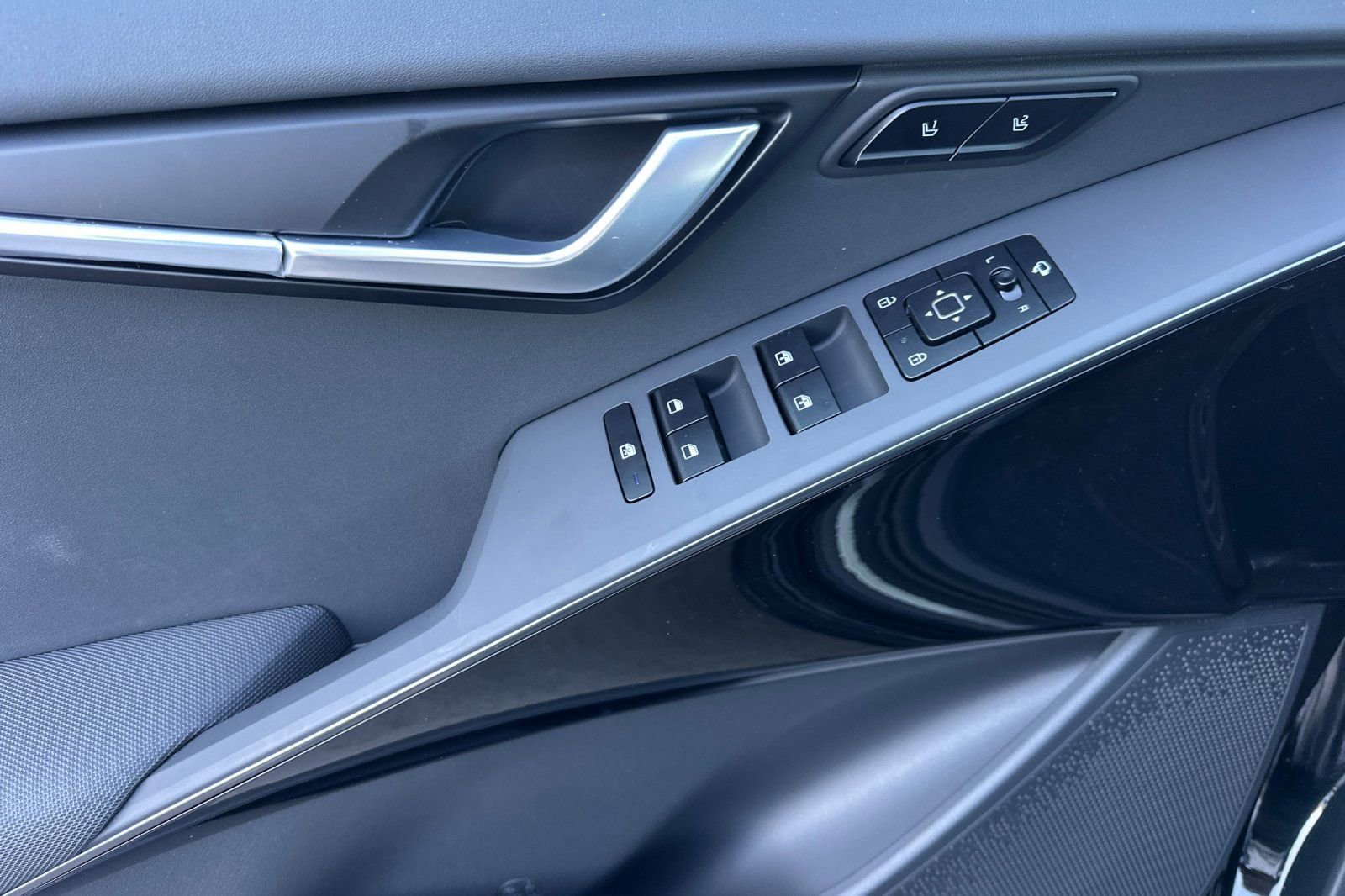 New 2026 Kia Niro SX image 11