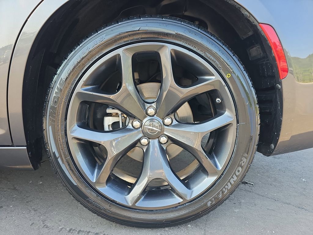 Used 2023 Chrysler 300 S RWD image 37