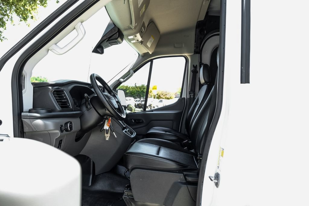 Used 2023 Ford Transit 250 Medium Roof w/ Load Area Protection Package RWD image 3