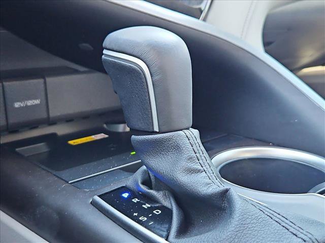 Used 2024 Toyota Camry XLE FWD image 12