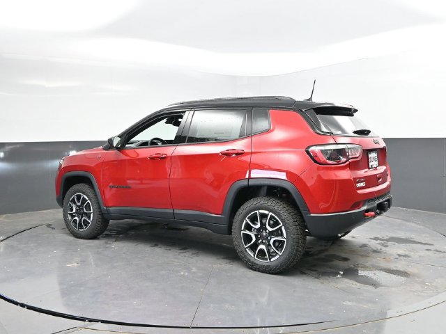 New 2026 Jeep Compass Trailhawk w/ Trailer Tow Group AWD/4WD image 7