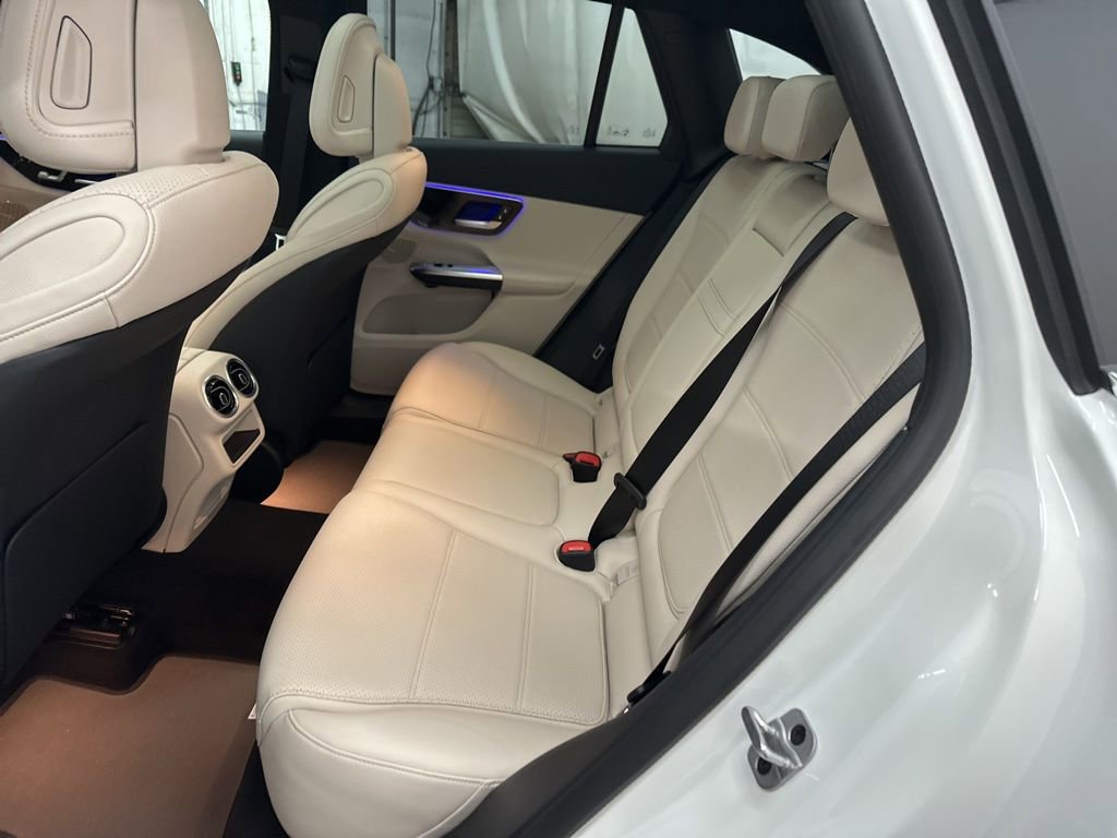 New 2026 Mercedes-Benz GLC 300 image 22