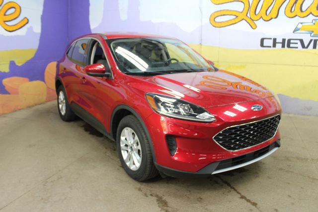 Used 2020 Ford Escape SE AWD/4WD image 4