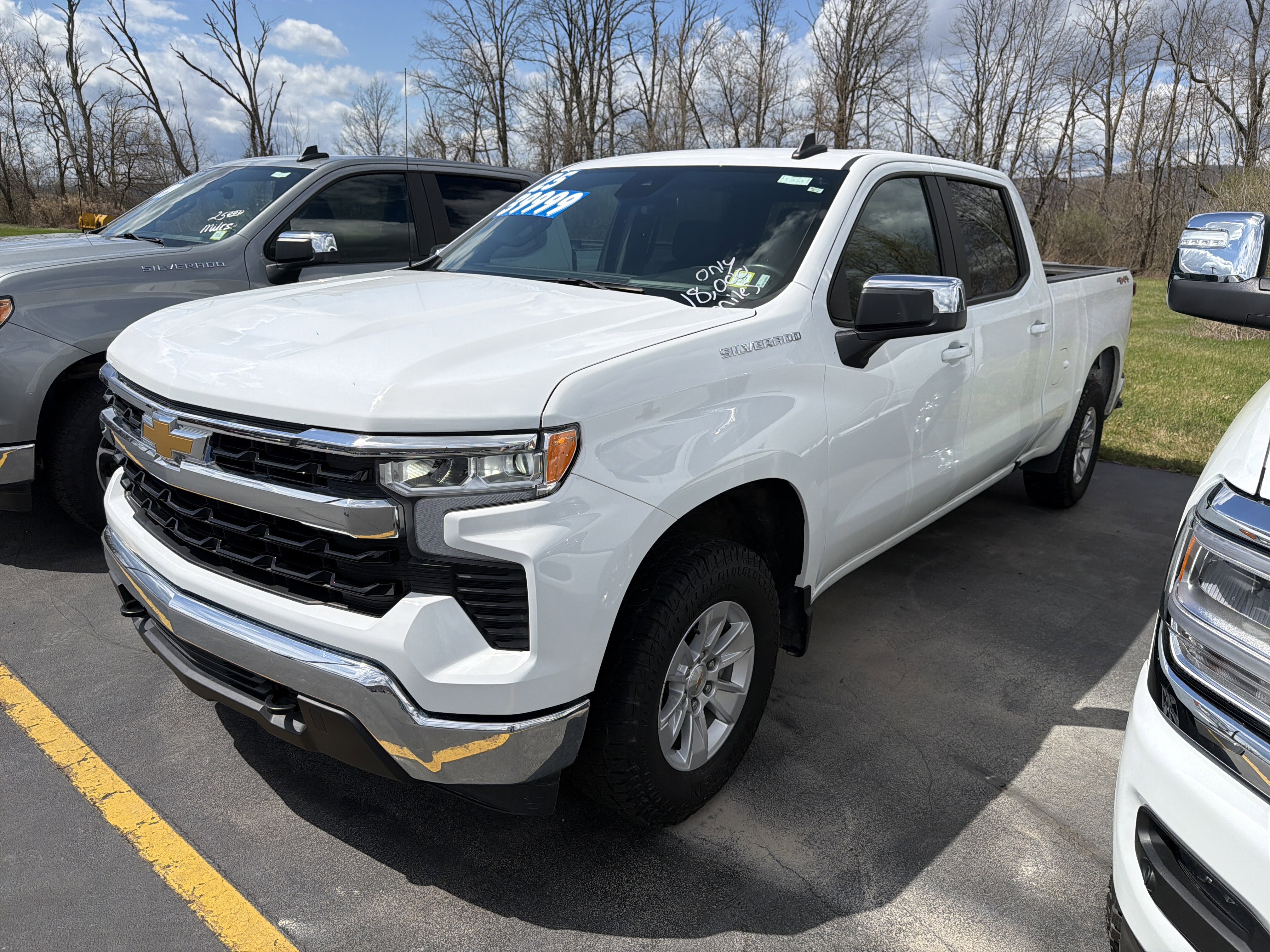 Used 2025 Chevrolet Silverado 1500 LT w/ Work Truck Package image 4