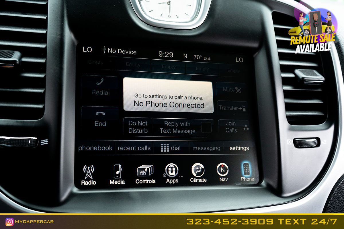 Used 2016 Chrysler 300 C RWD image 38