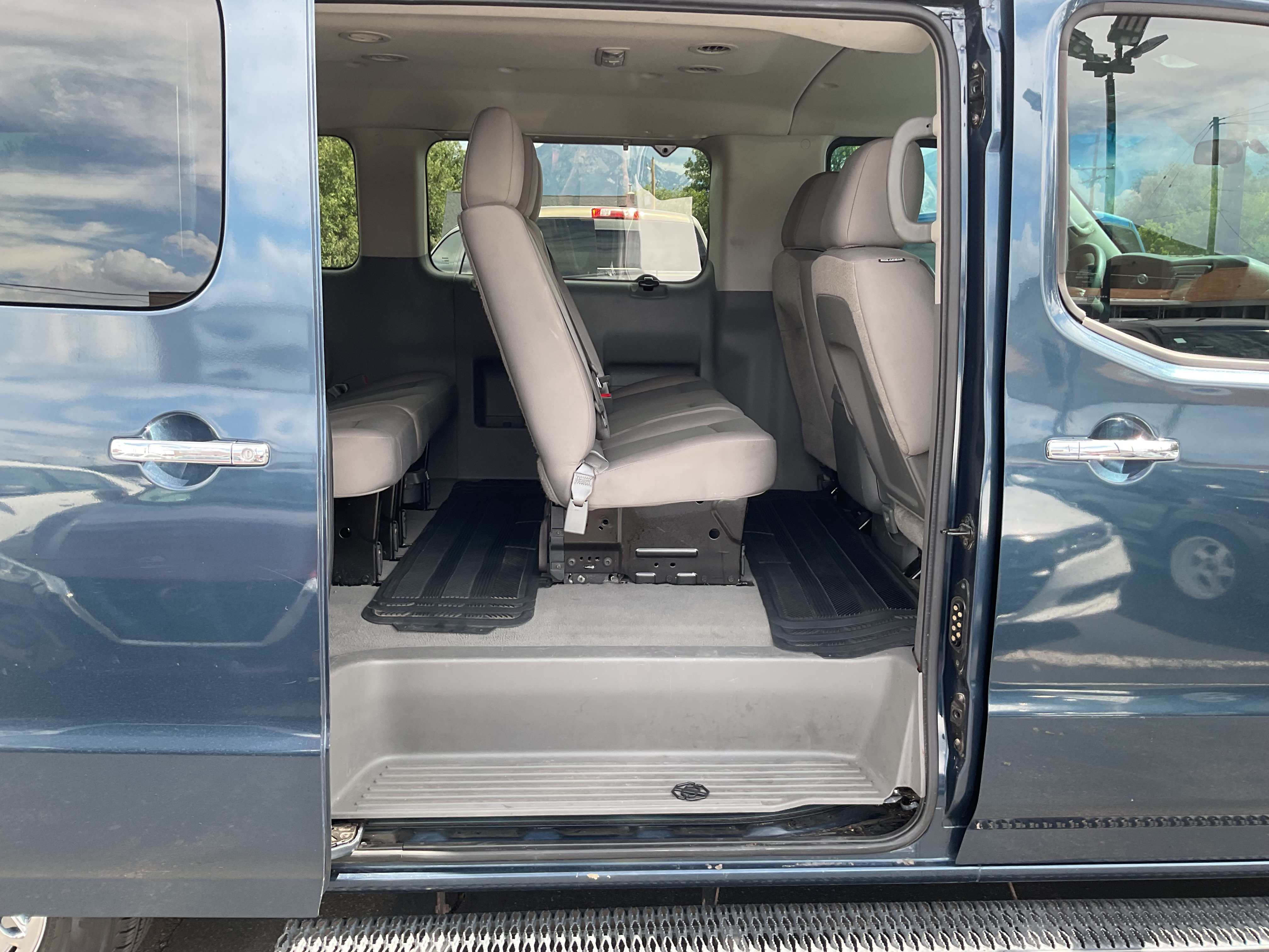 Used 2019 Nissan NV 3500 SV w/ Navigation Package RWD image 10