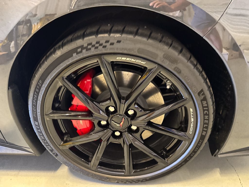 New 2027 Chevrolet Corvette Stingray Coupe w/ Z51 Performance Package RWD image 4