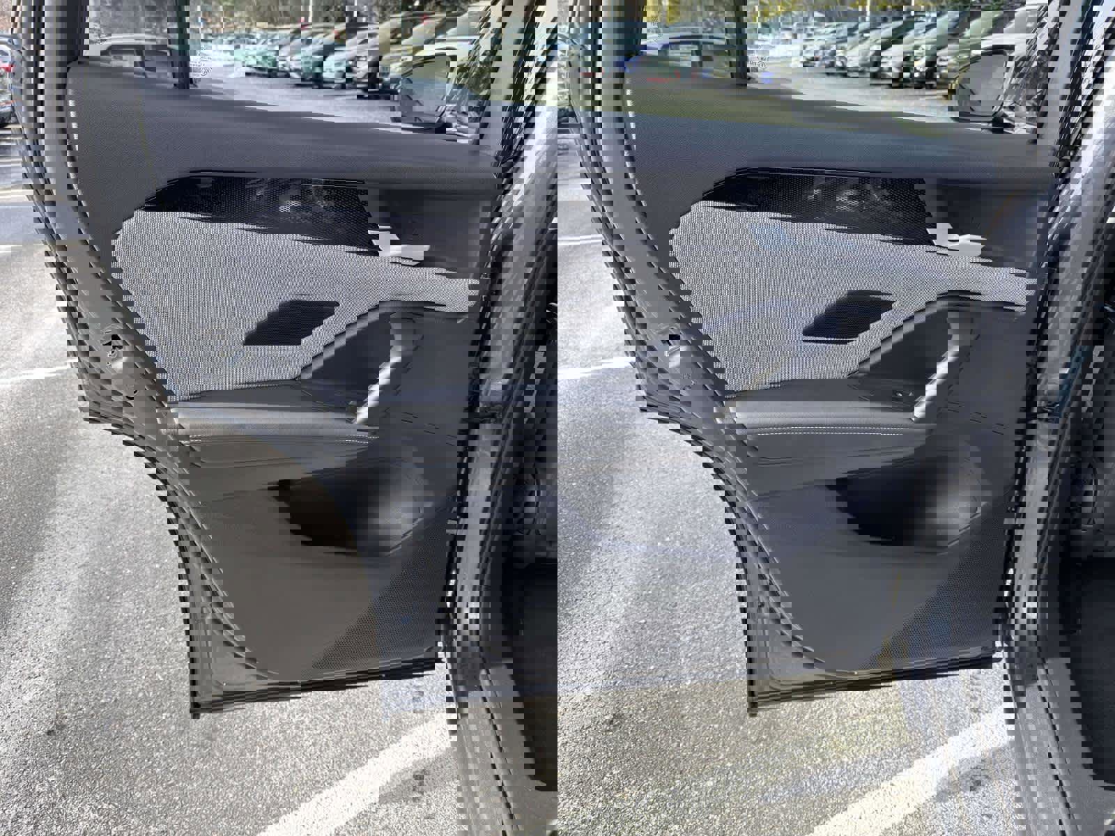 Used 2025 Volkswagen Tiguan S image 14