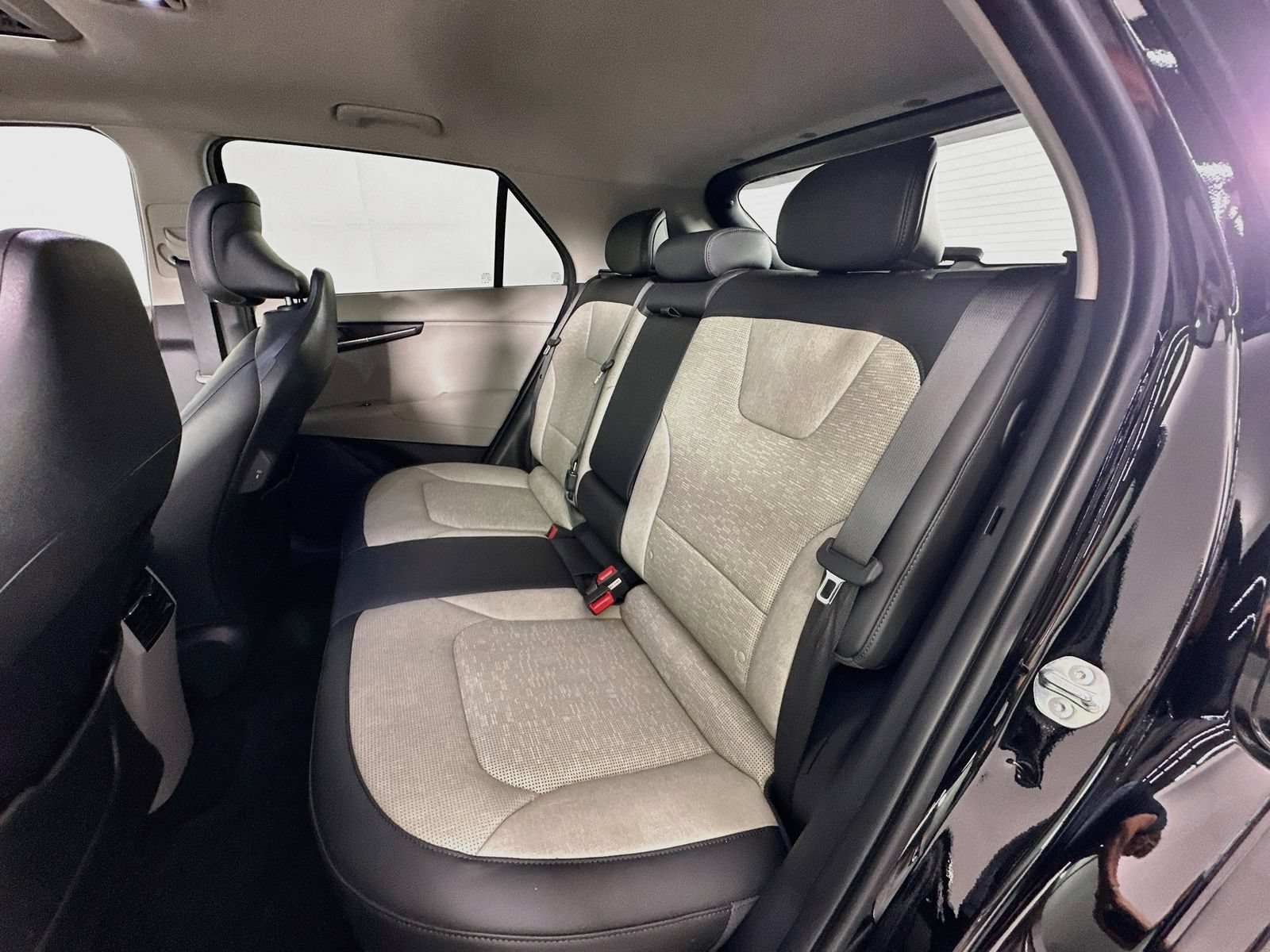 Used 2024 Kia Niro Wave FWD image 26