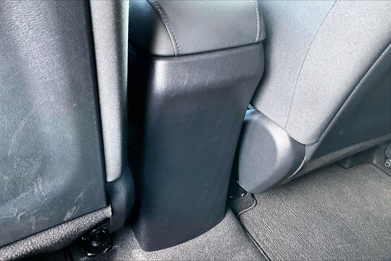 Used 2025 Kia Soul LX w/ LX Technology Package FWD image 10