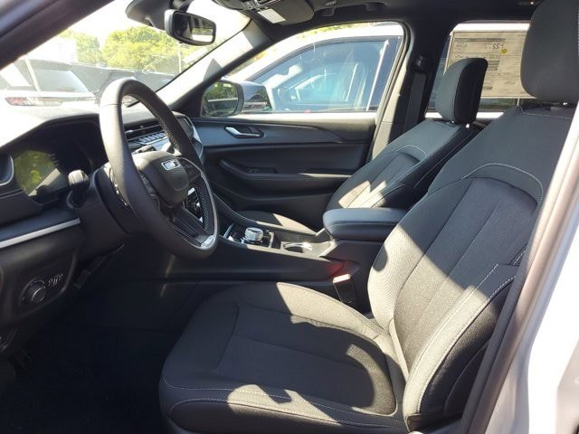New 2024 Jeep Grand Cherokee Laredo X RWD image 11