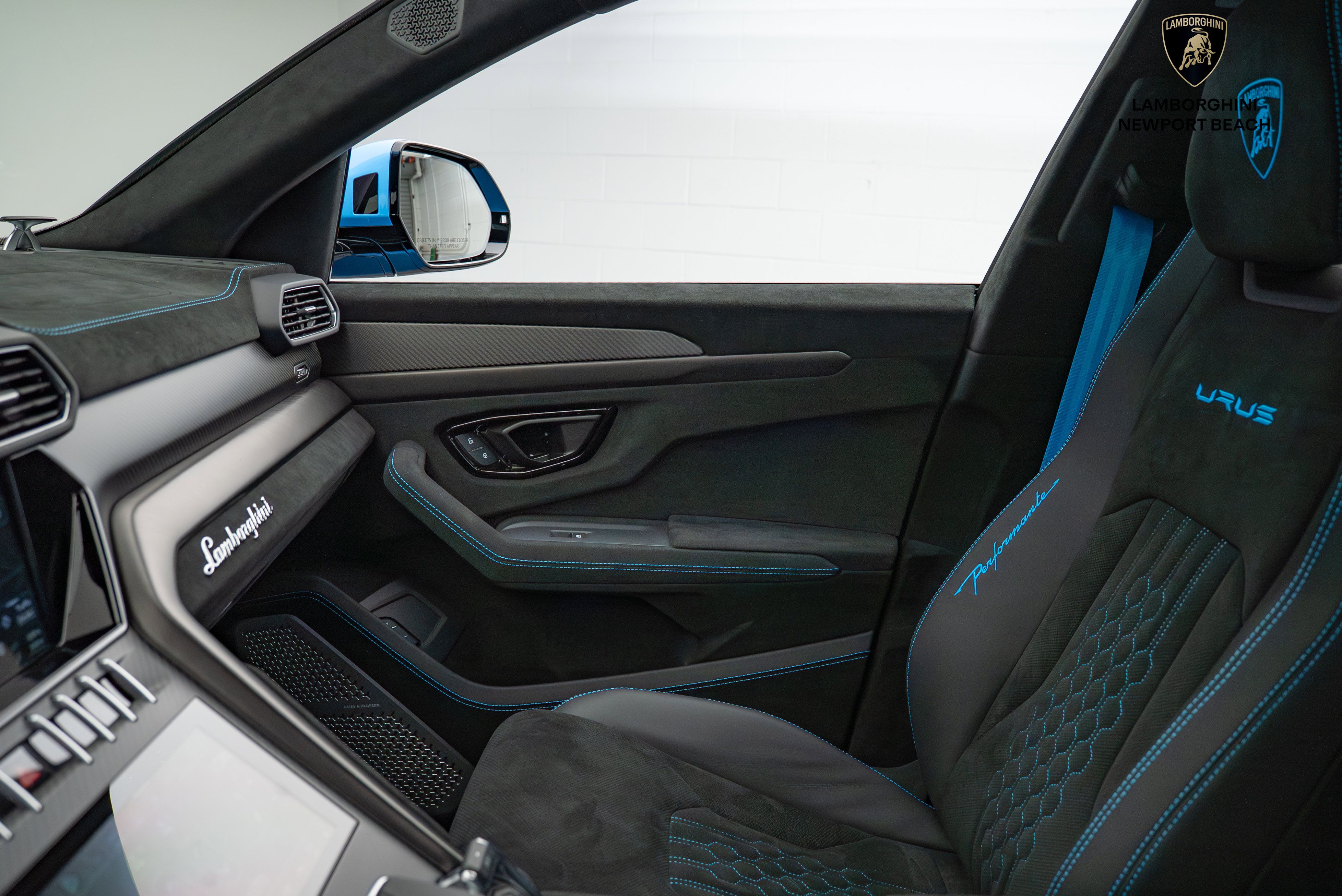 Used 2024 Lamborghini Urus Performante image 35