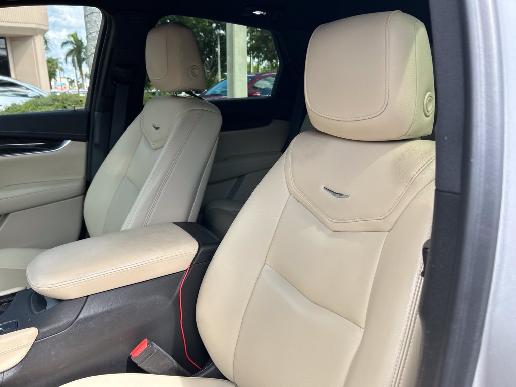 Used 2018 Cadillac XT5 FWD w/ LPO, Wheel Lock Package image 14