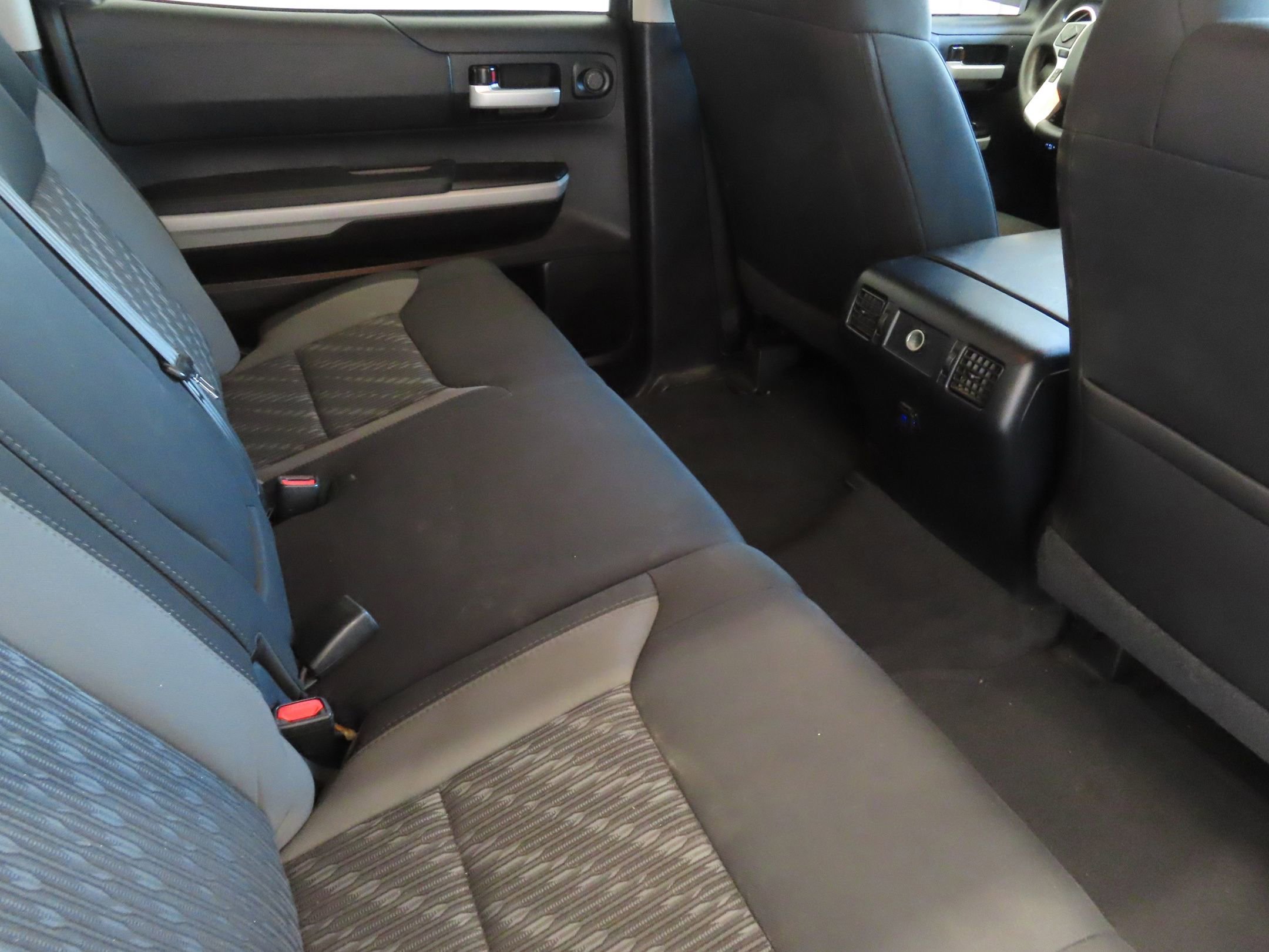 Used 2019 Toyota Tundra SR5 w/ SR5 Upgrade Package image 24