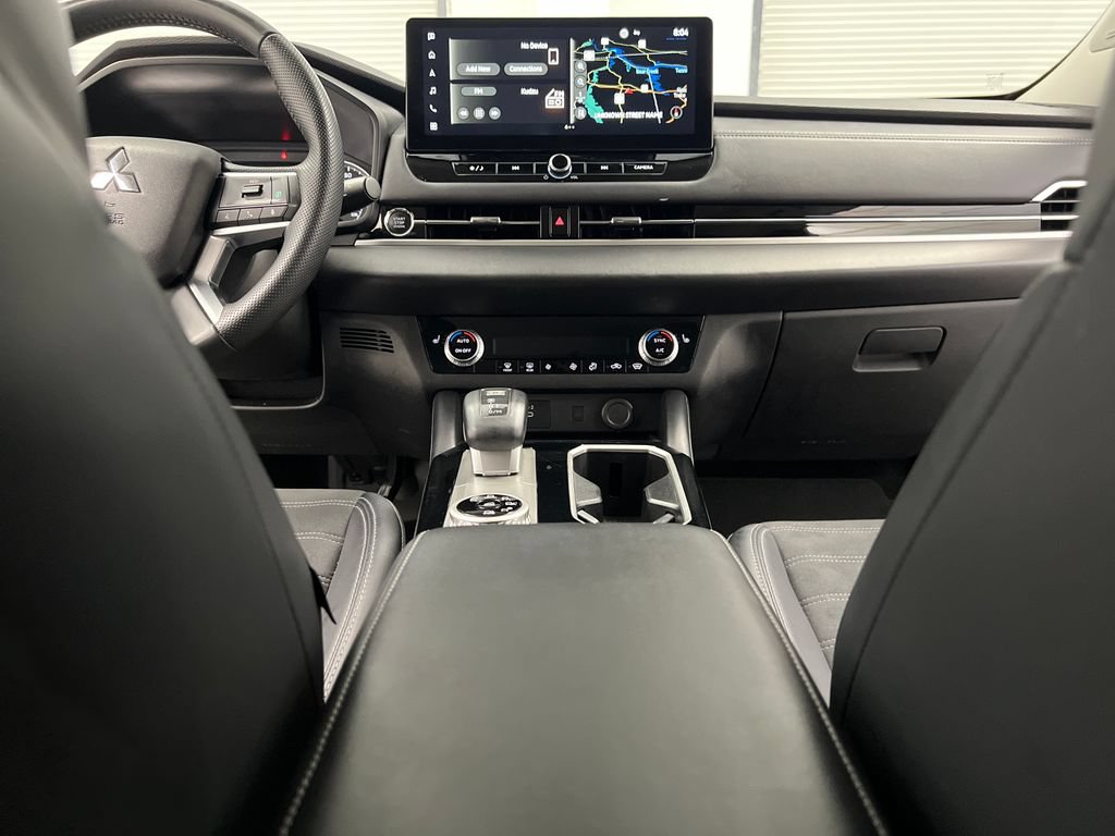 Used 2025 Mitsubishi Outlander SE AWD/4WD image 48