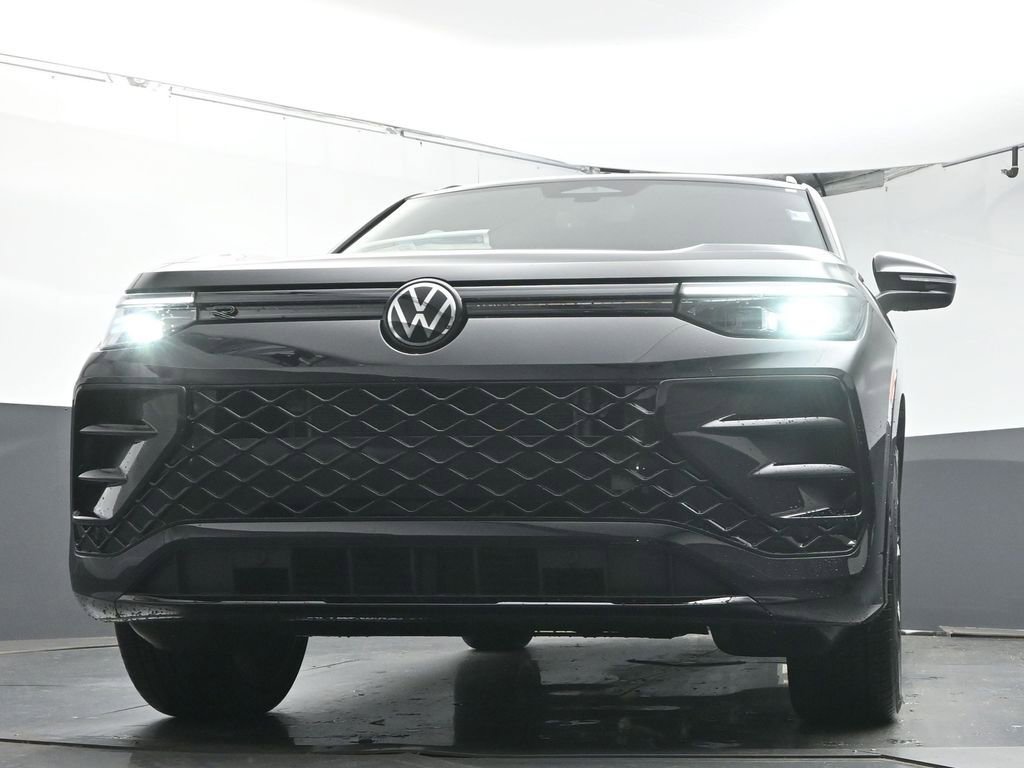 New 2026 Volkswagen Tiguan SE R-Line AWD/4WD image 35