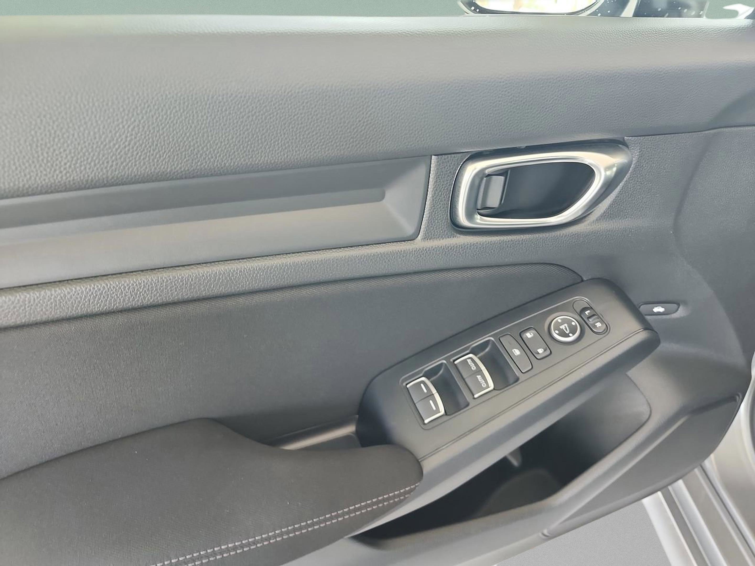 Certified 2025 Honda Civic Sport image 16