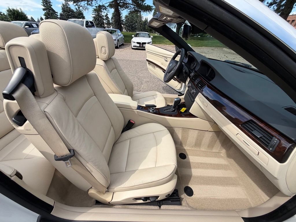 Used 2012 BMW 328i Convertible RWD image 44