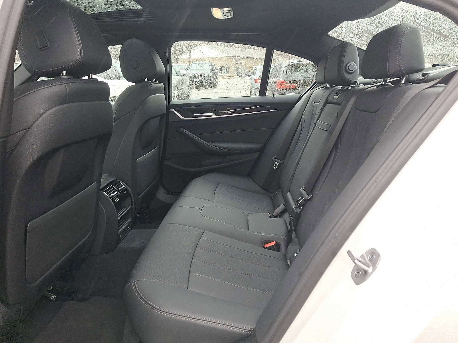 Used 2023 BMW 530i xDrive w/ M Sport Package image 10