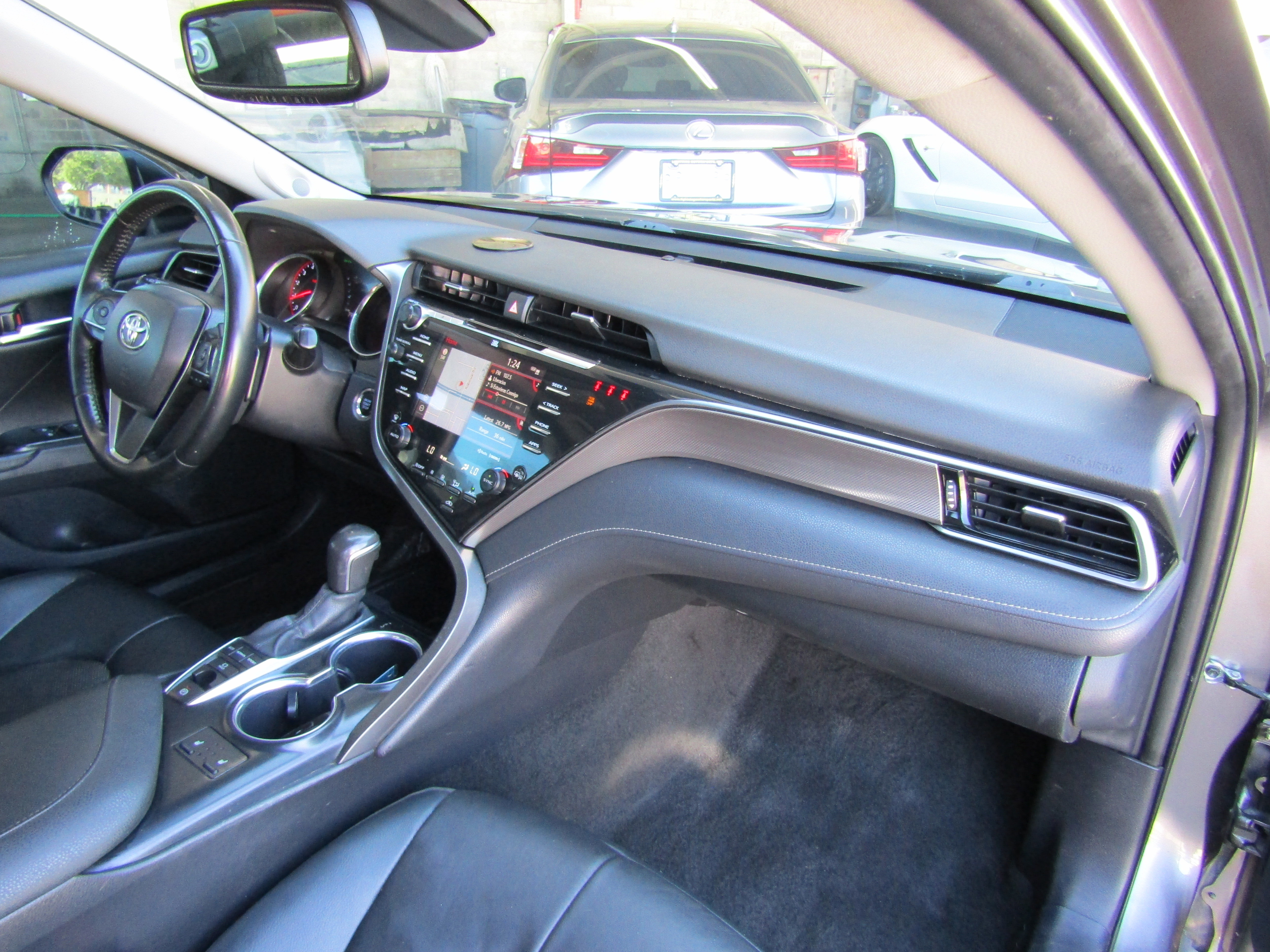 Used 2020 Toyota Camry XSE image 11
