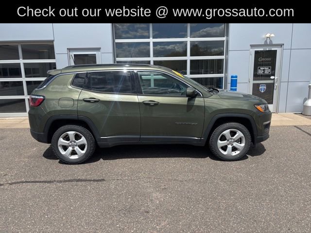 Used 2019 Jeep Compass Latitude w/ Cold Weather Group AWD/4WD image 8