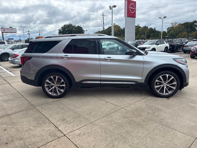 Used 2025 Ford Explorer Platinum w/ Ultimate Package AWD/4WD image 4