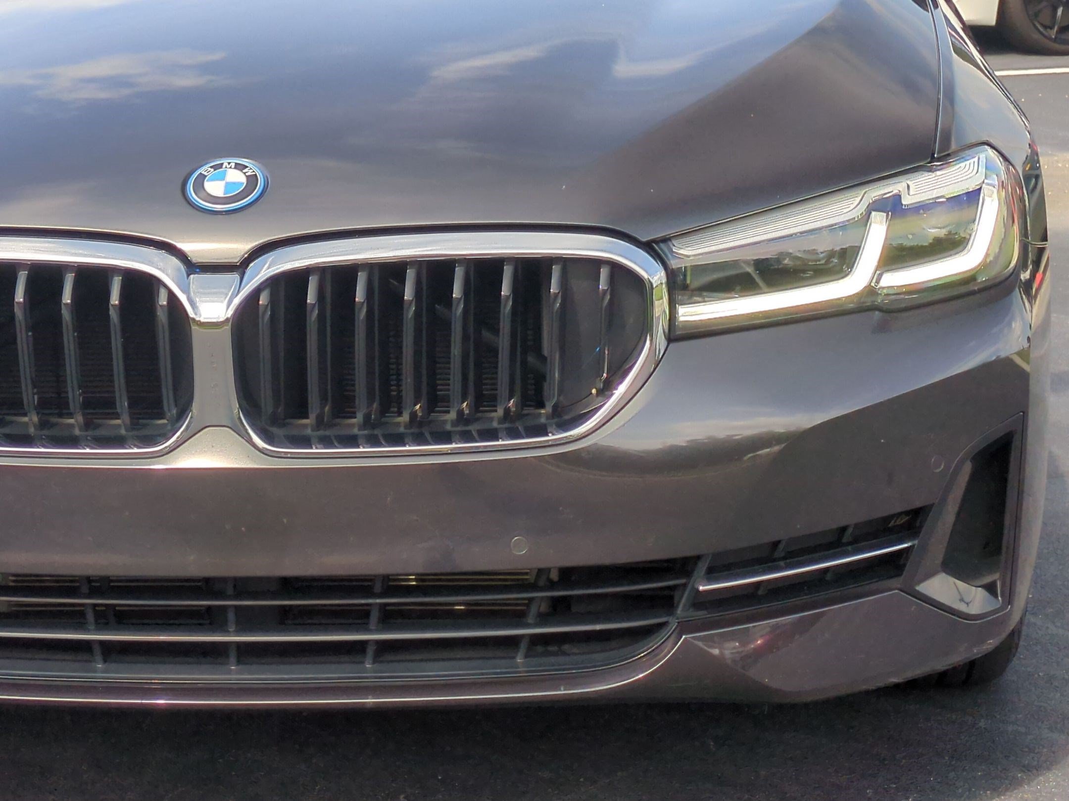 Certified 2023 BMW 530e xDrive w/ Executive Package AWD/4WD image 5
