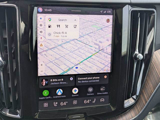 Certified 2022 Volvo XC60 B5 Momentum FWD image 22