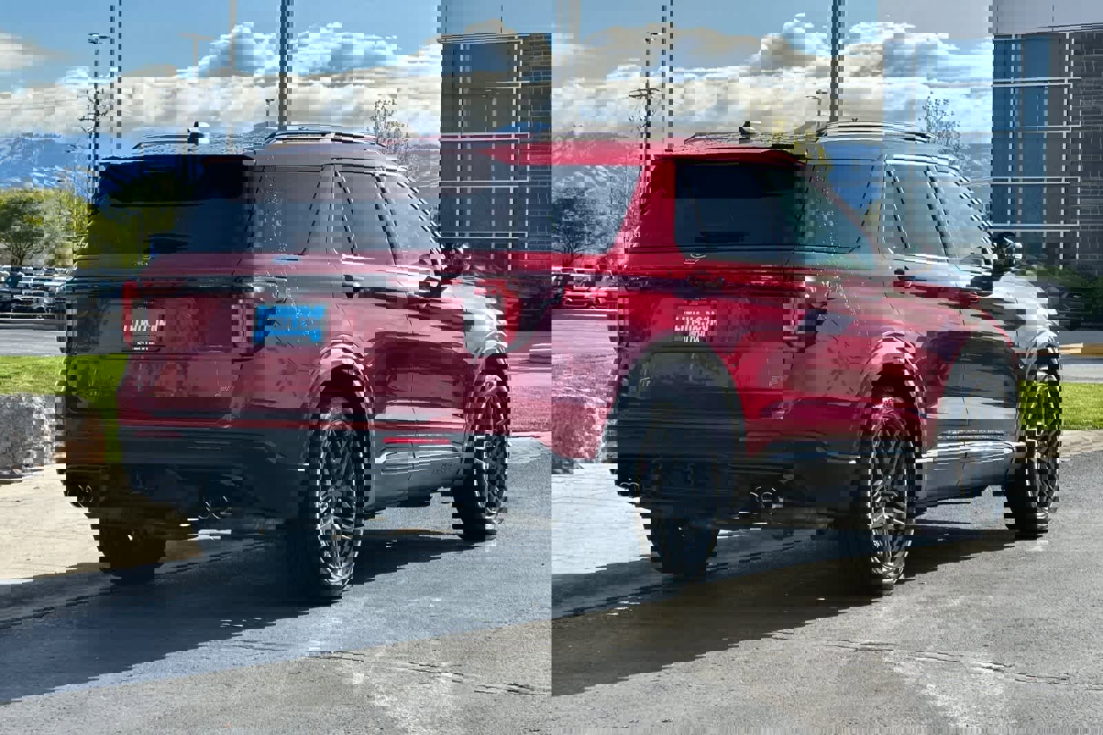 Certified 2025 Ford Explorer ST image 2