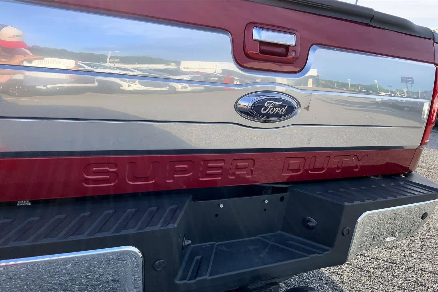 Used 2015 Ford F250 Platinum w/ FX4 Off-Road Package AWD/4WD image 9
