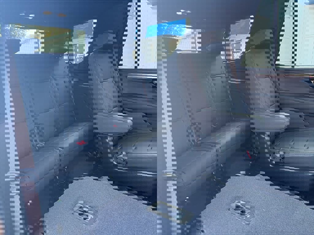 New 2026 Chevrolet Tahoe LT w/ Comfort Package image 13