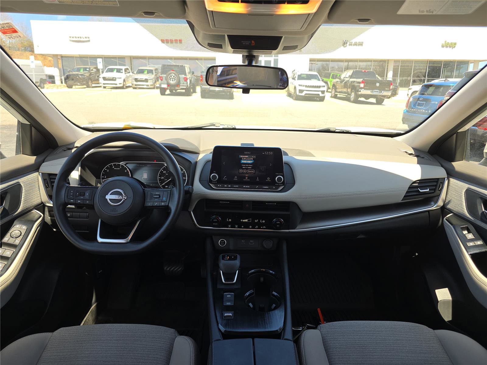 Used 2023 Nissan Rogue SV FWD image 18