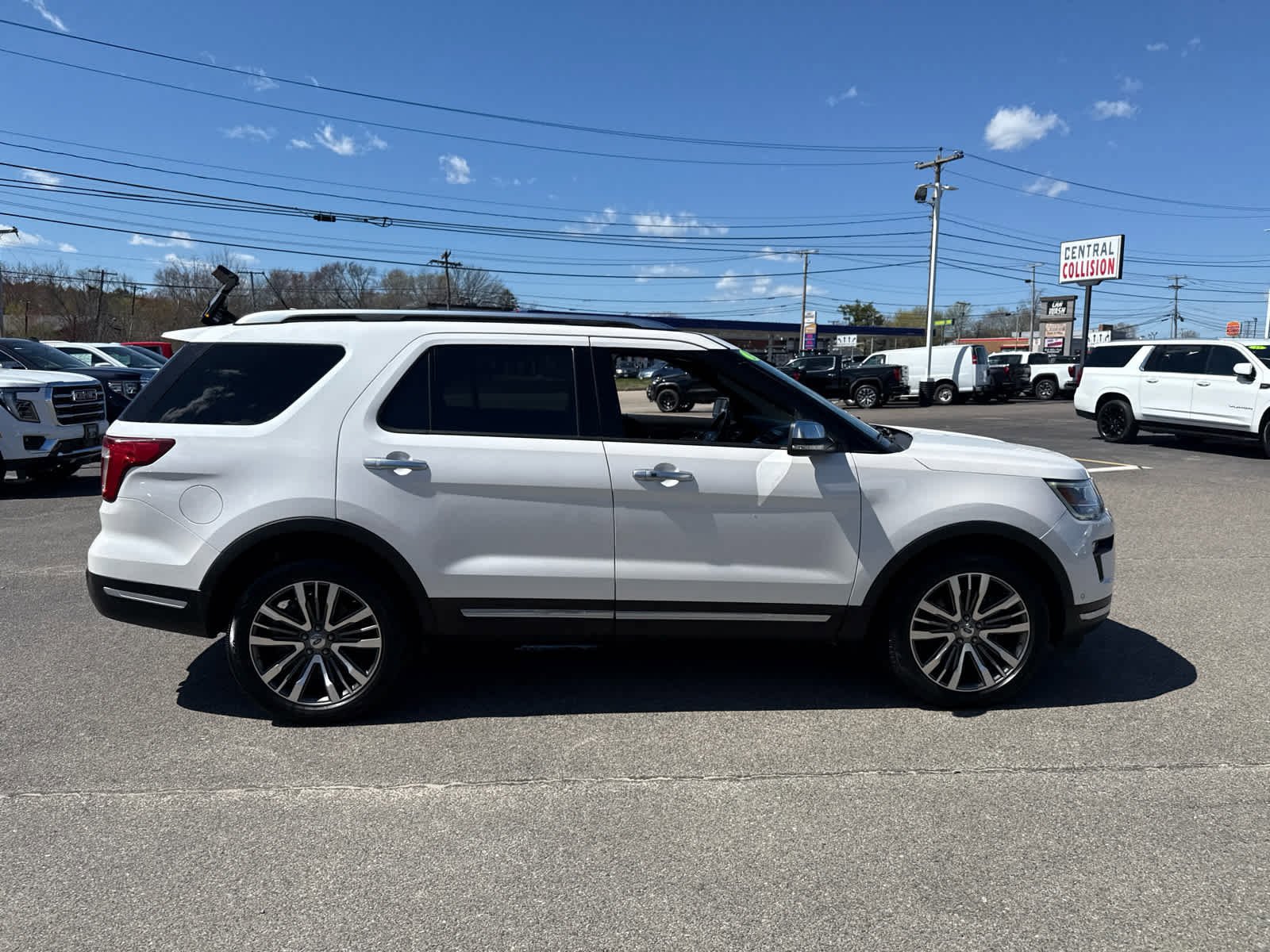 Used 2019 Ford Explorer Platinum AWD/4WD image 5
