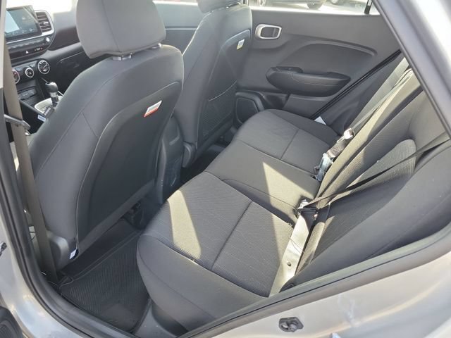 New 2026 Hyundai Venue SE FWD image 18