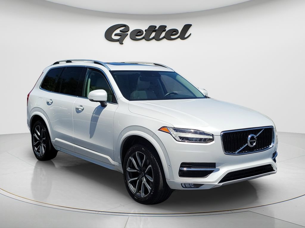 Used 2018 Volvo XC90 T6 Momentum w/ Convenience Package image 4