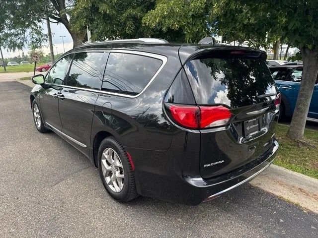 Used 2019 Chrysler Pacifica Limited FWD image 20