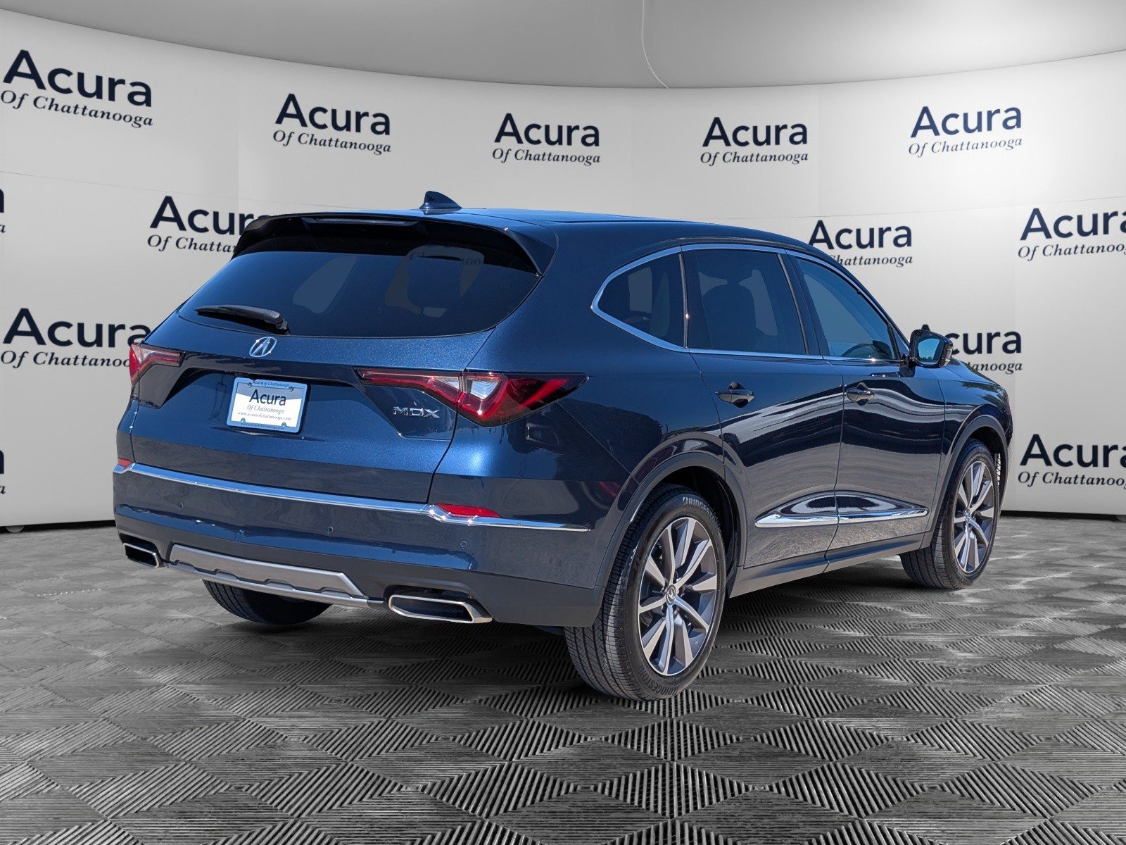 Certified 2025 Acura MDX w/ Technology Package FWD image 5