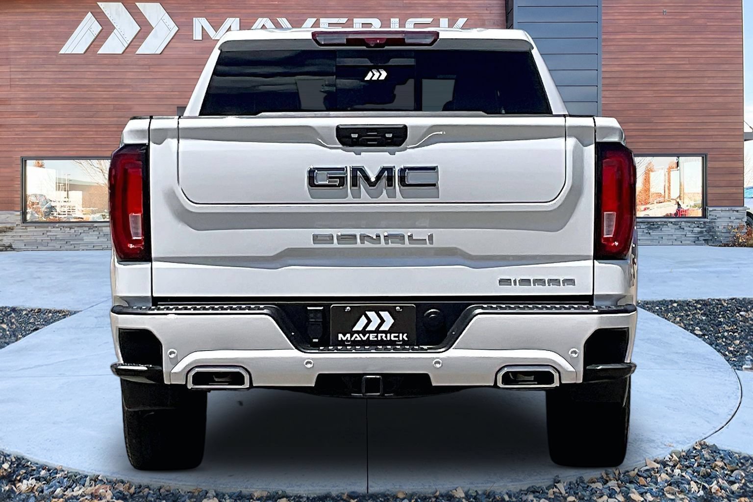 Used 2025 GMC Sierra 1500 Denali Ultimate AWD/4WD image 6
