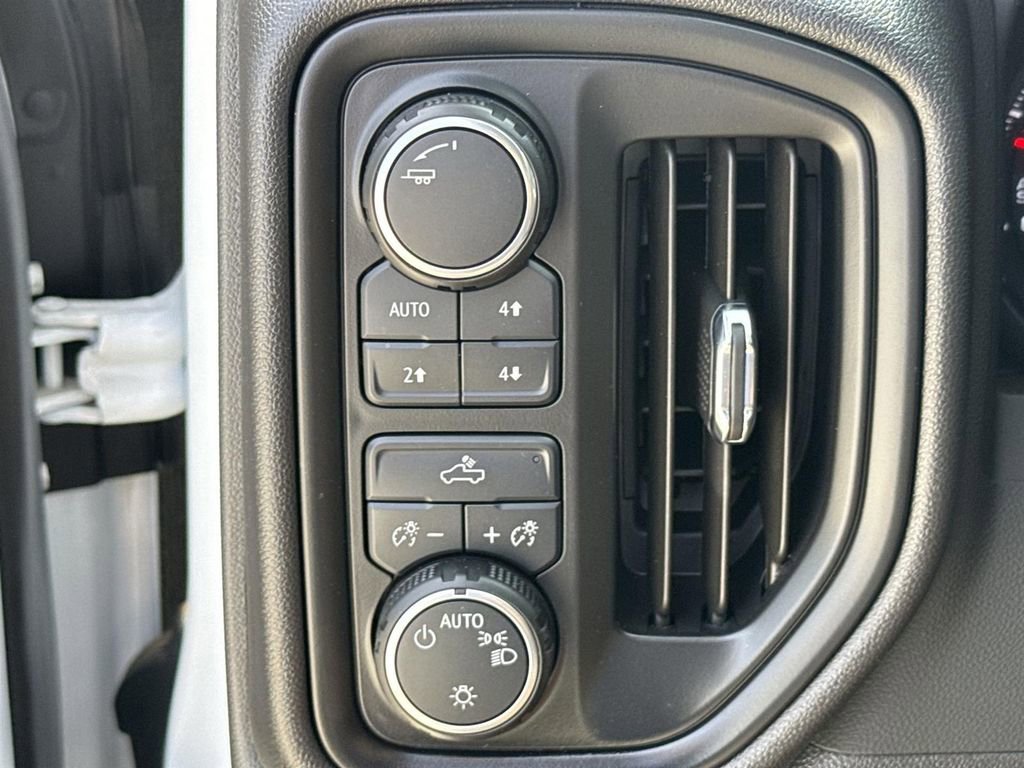 Used 2025 Chevrolet Silverado 1500 Custom Trail Boss image 16