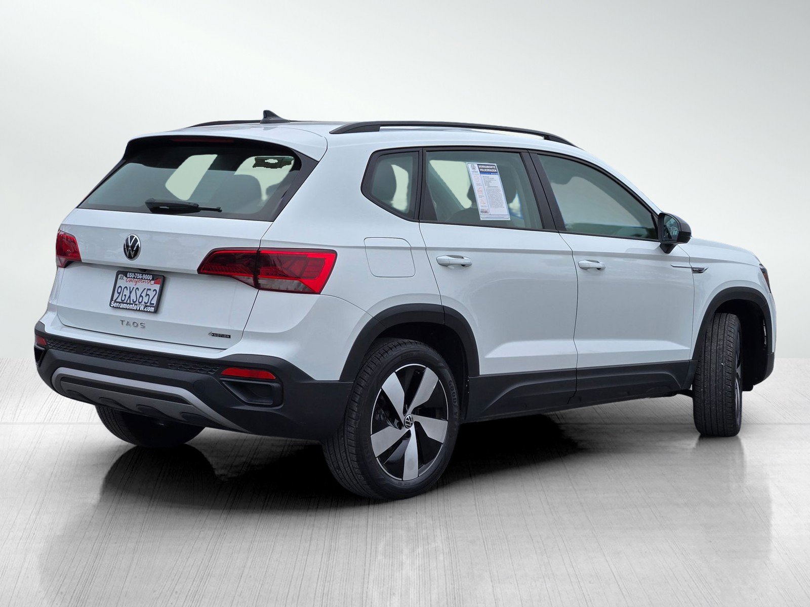 Used 2023 Volkswagen Taos S w/ Driver Assistance Package AWD/4WD image 4