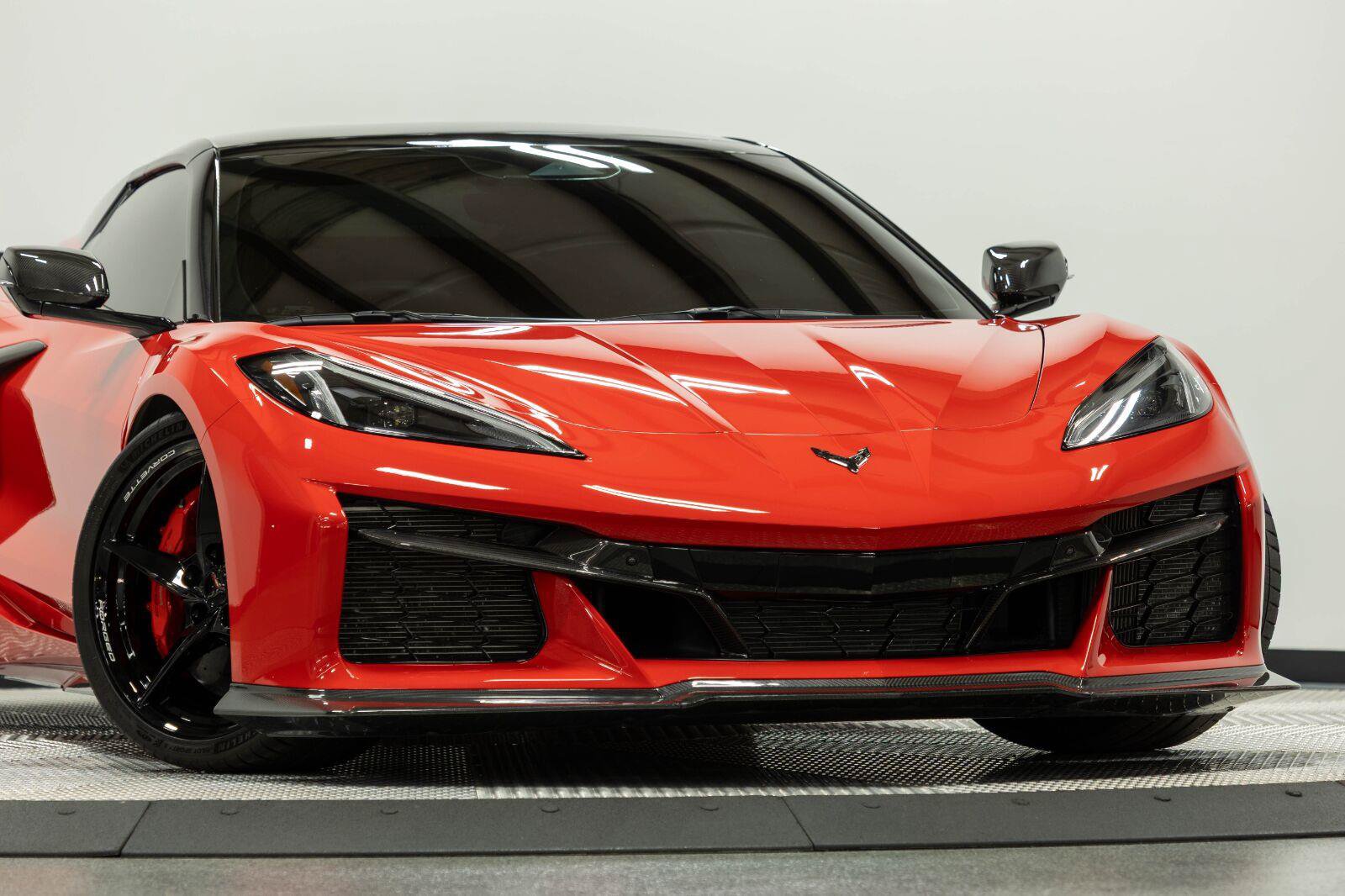 Used 2024 Chevrolet Corvette E-Ray AWD/4WD image 3