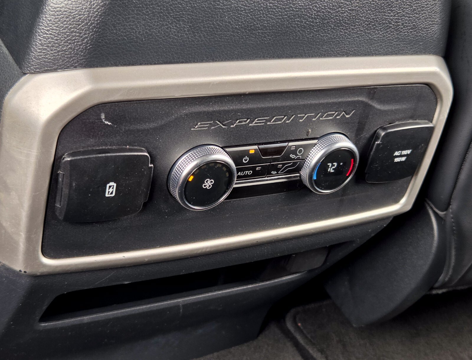 Used 2024 Ford Expedition Max XLT AWD/4WD image 14